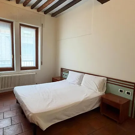 Casa Riccio Da بيت ضيافة بارما